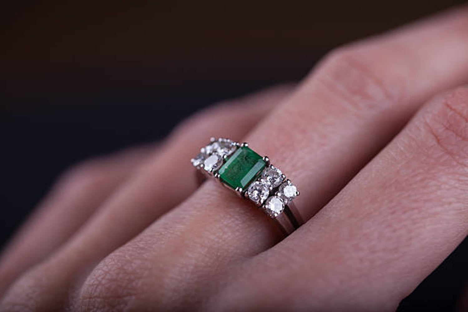 7 Things to Know Before Buying Emerald Engagement Rings