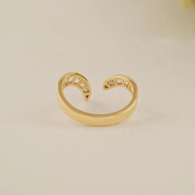 Tapered Baguette Curve Band