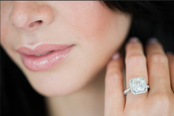 How to Choose the Best Setting for Radiant Engagement Rings