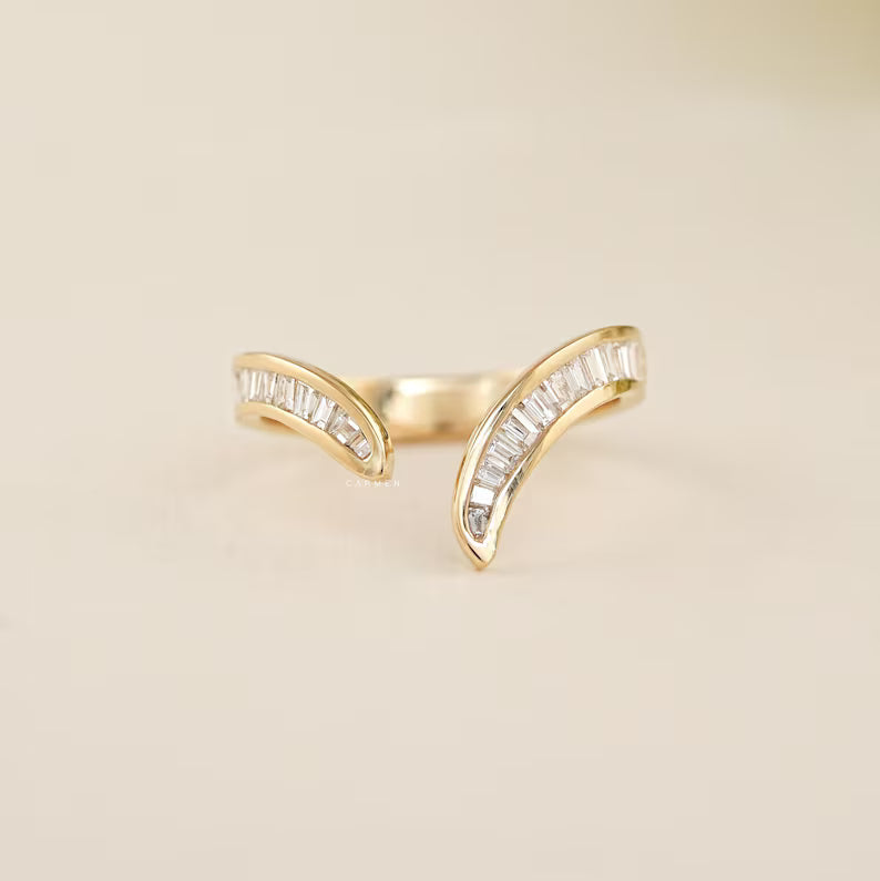 Tapered Baguette Curve Band