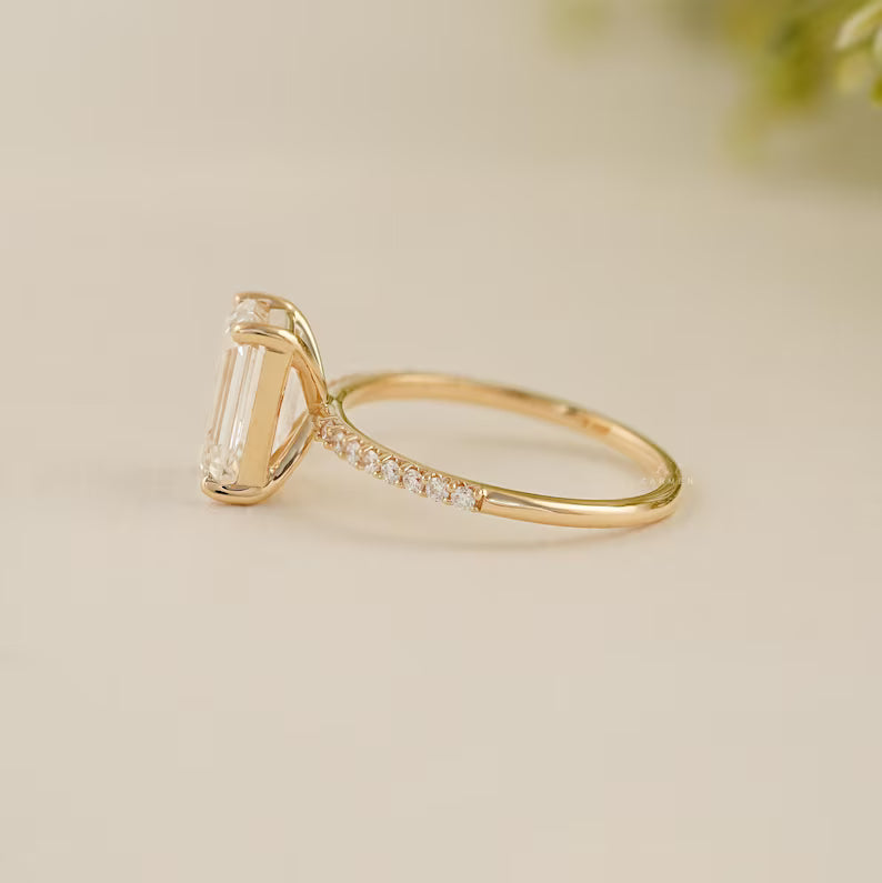 Emerald Solitaire Ring