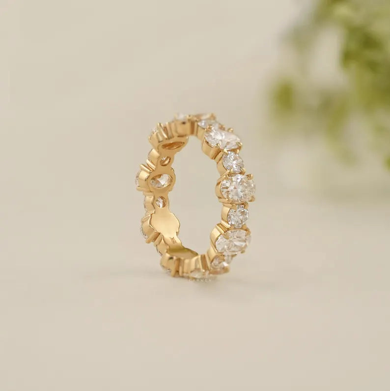 Oval Round Stackable Band