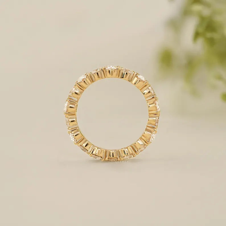 Oval Round Stackable Band