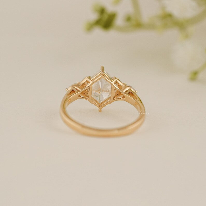 Dutch Marquise Ring