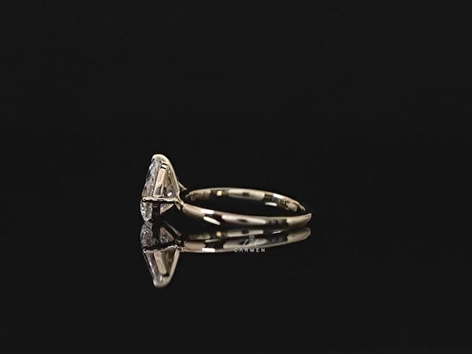 Pear Toi et Moi Ring